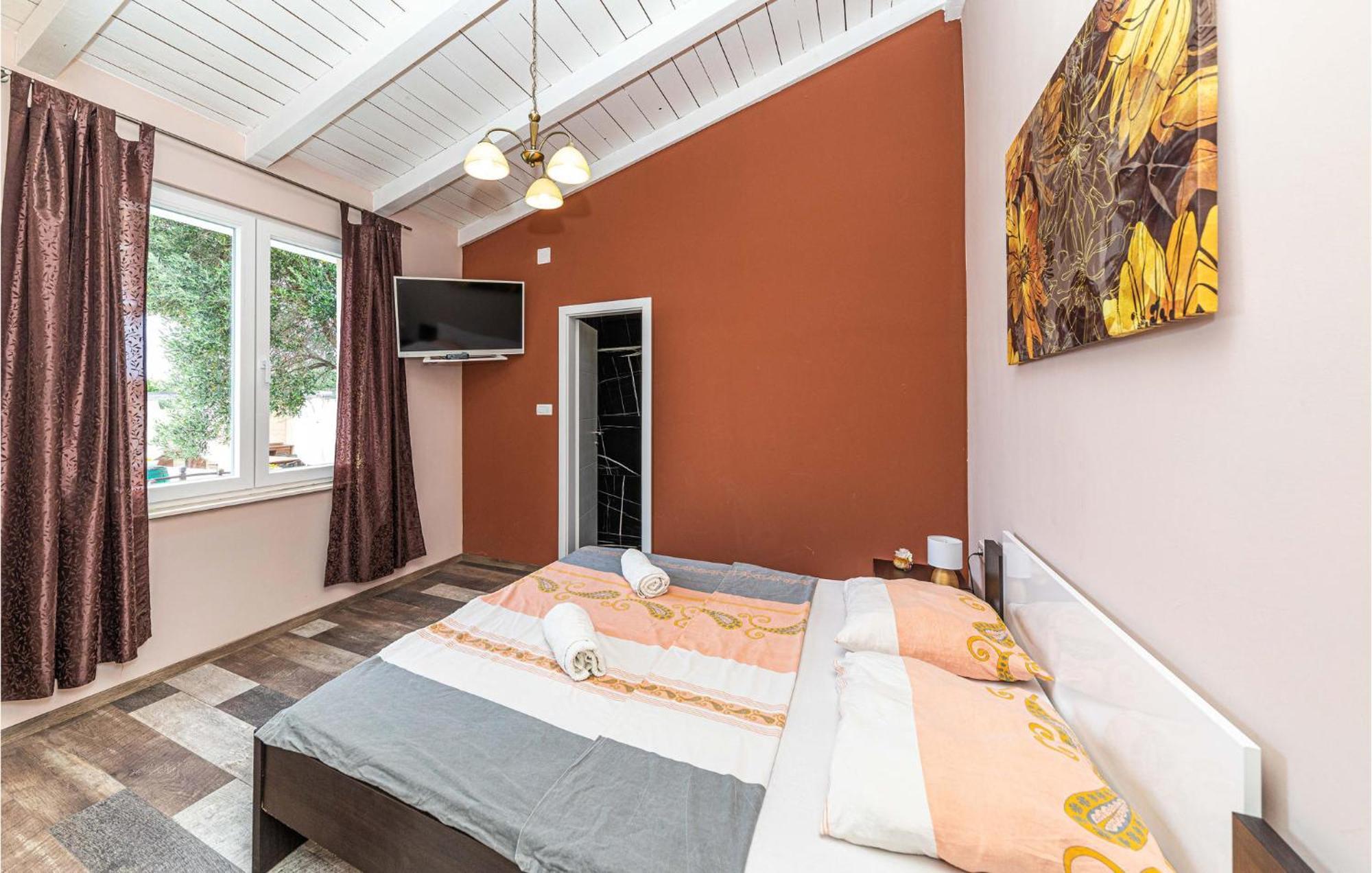 Nice Home In Kastel Sucurac With Wifi Kaštela Exterior foto