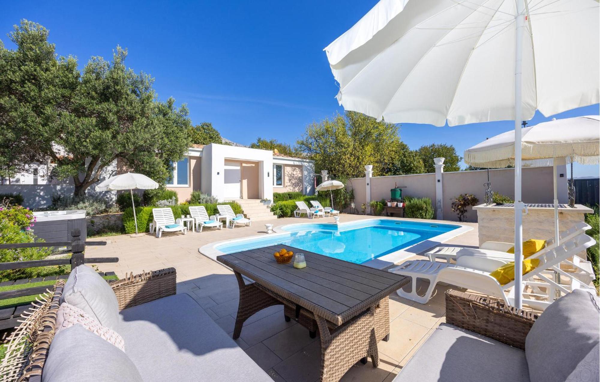 Nice Home In Kastel Sucurac With Wifi Kaštela Exterior foto